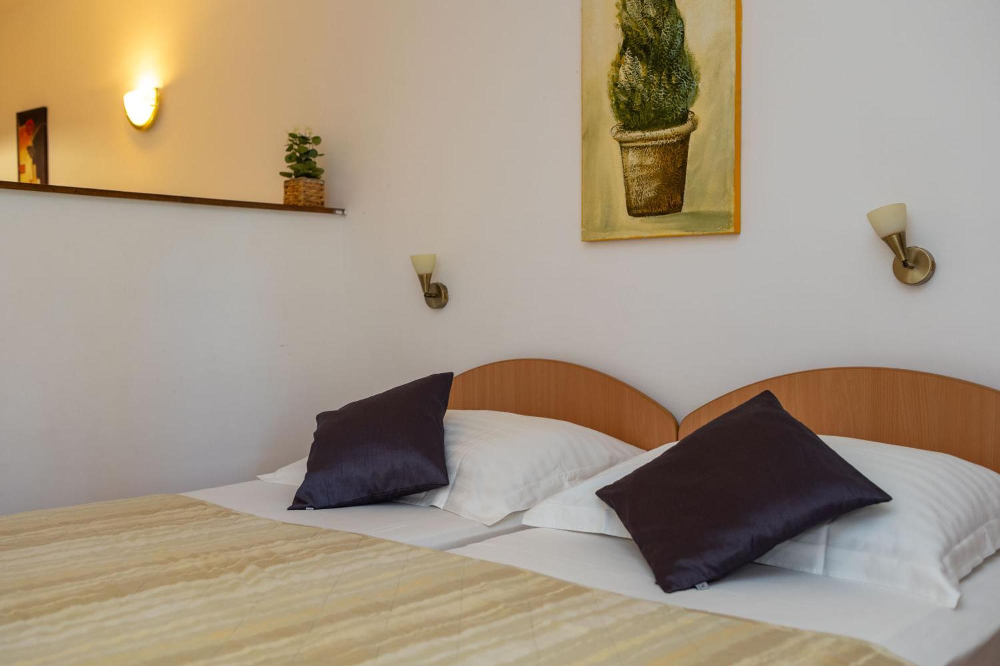 Premium Apartments - Lavica Beach Подстрана Екстер'єр фото