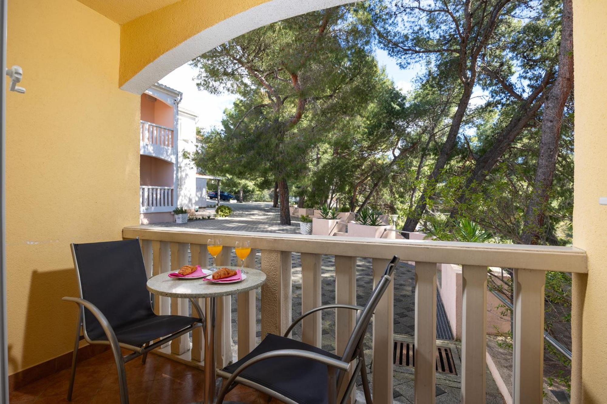 Premium Apartments - Lavica Beach Подстрана Екстер'єр фото